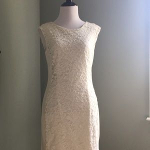 LAST CALL 🎉 Ivory lace stretch dress